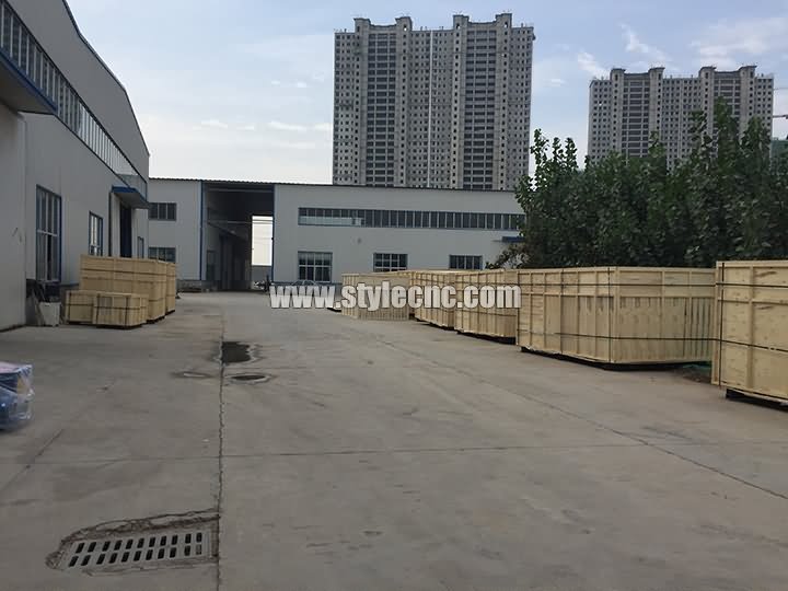 自動換刀數(shù)控雕刻機(jī)