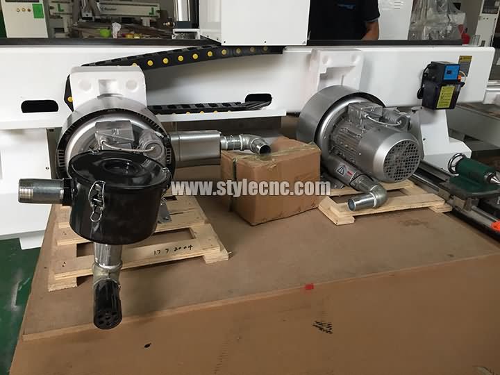 3 頭數(shù)控雕刻機氣泵