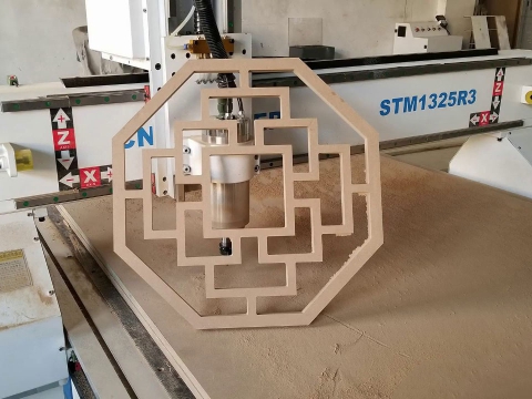 MDF 切割數(shù)控雕刻機 STM1325-R3 - 4x8 工作臺尺寸 MDF 切割數(shù)控雕刻機 STM1325-R3 - 4x8 工作臺尺寸