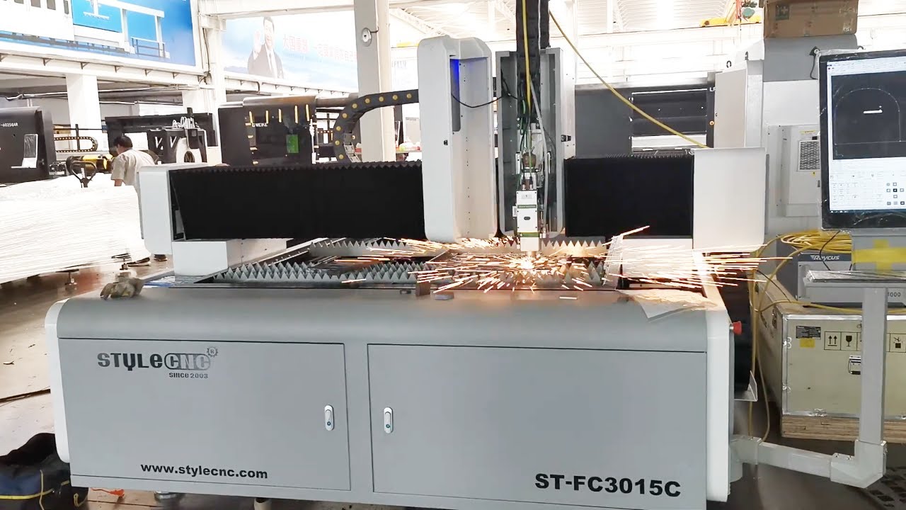 3000W 光纖激光切割工作臺切割 6m米 不銹鋼 3000W 光纖激光切割工作臺切割 6m米 不銹鋼